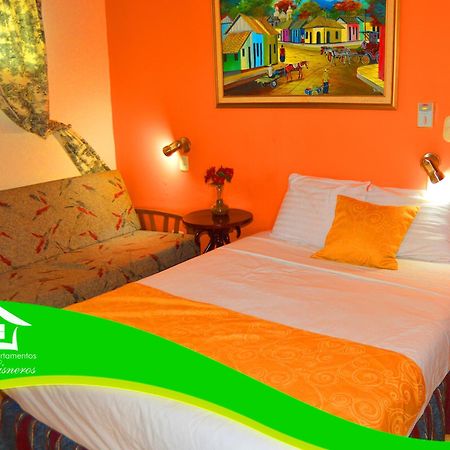 Hotel Y Apartments Los Cisneros Managua Eksteriør bilde
